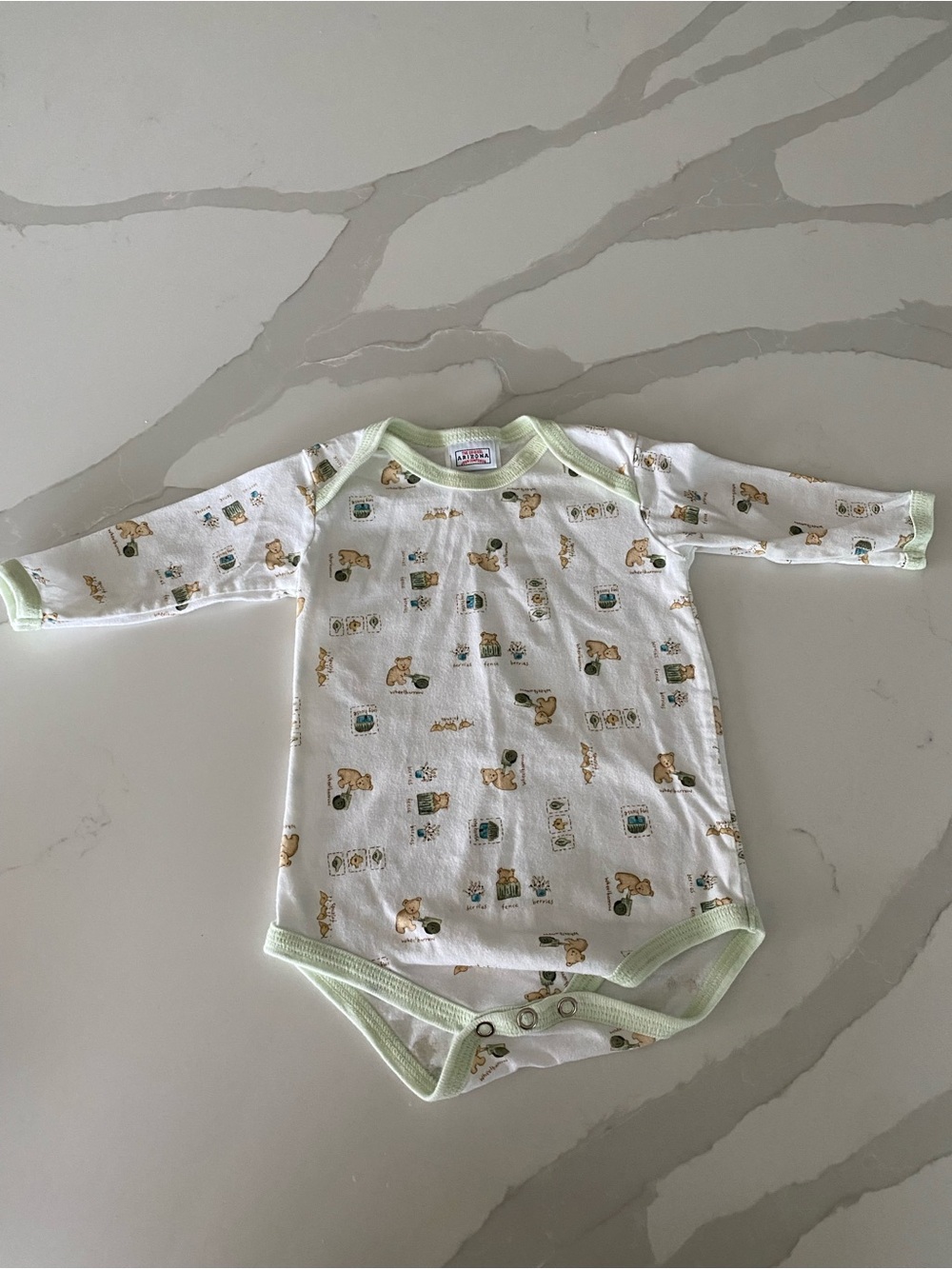 Vtg y2k Arizona Jean Co White Cotton Long Sleeve Bear Print Bodysuit 6-9M